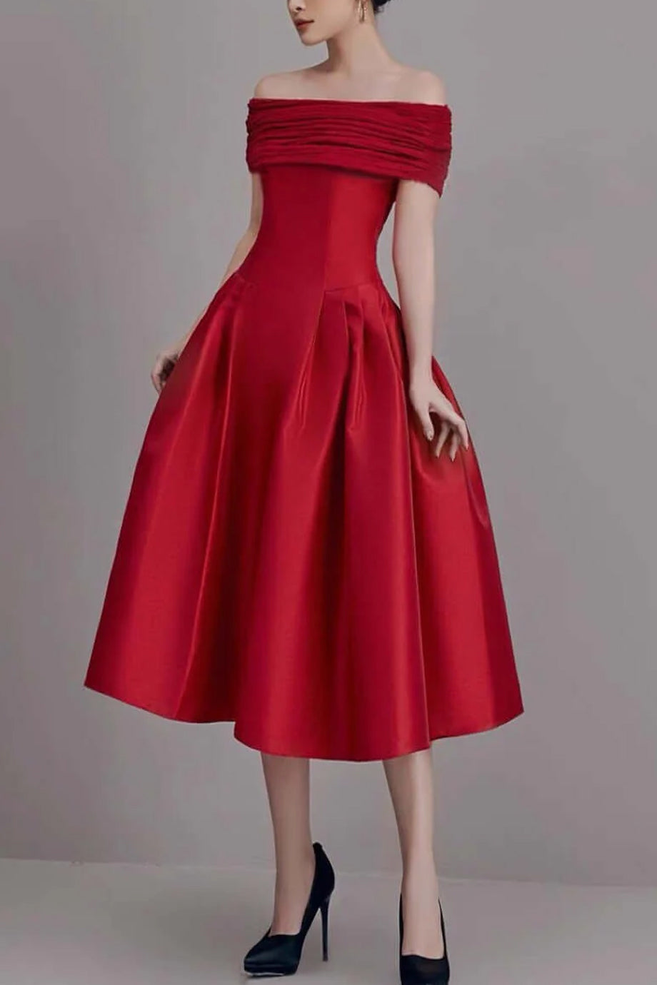 Carmina Κόκκινο Μίντι Φόρεμα με Παρτούς Ώμους | Γυναικεία Φορέματα - Evening dresses| Carmina Red Off-Shoulder Midi Dress
