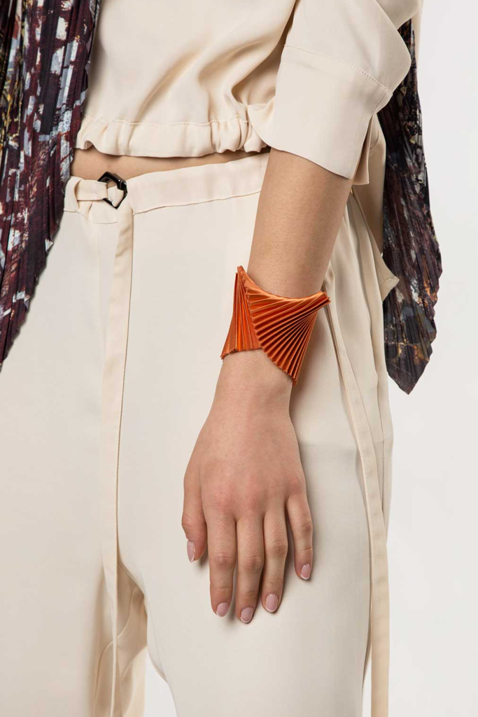 Shell Υφασμάτινο Βραχιόλι με Πιέτες