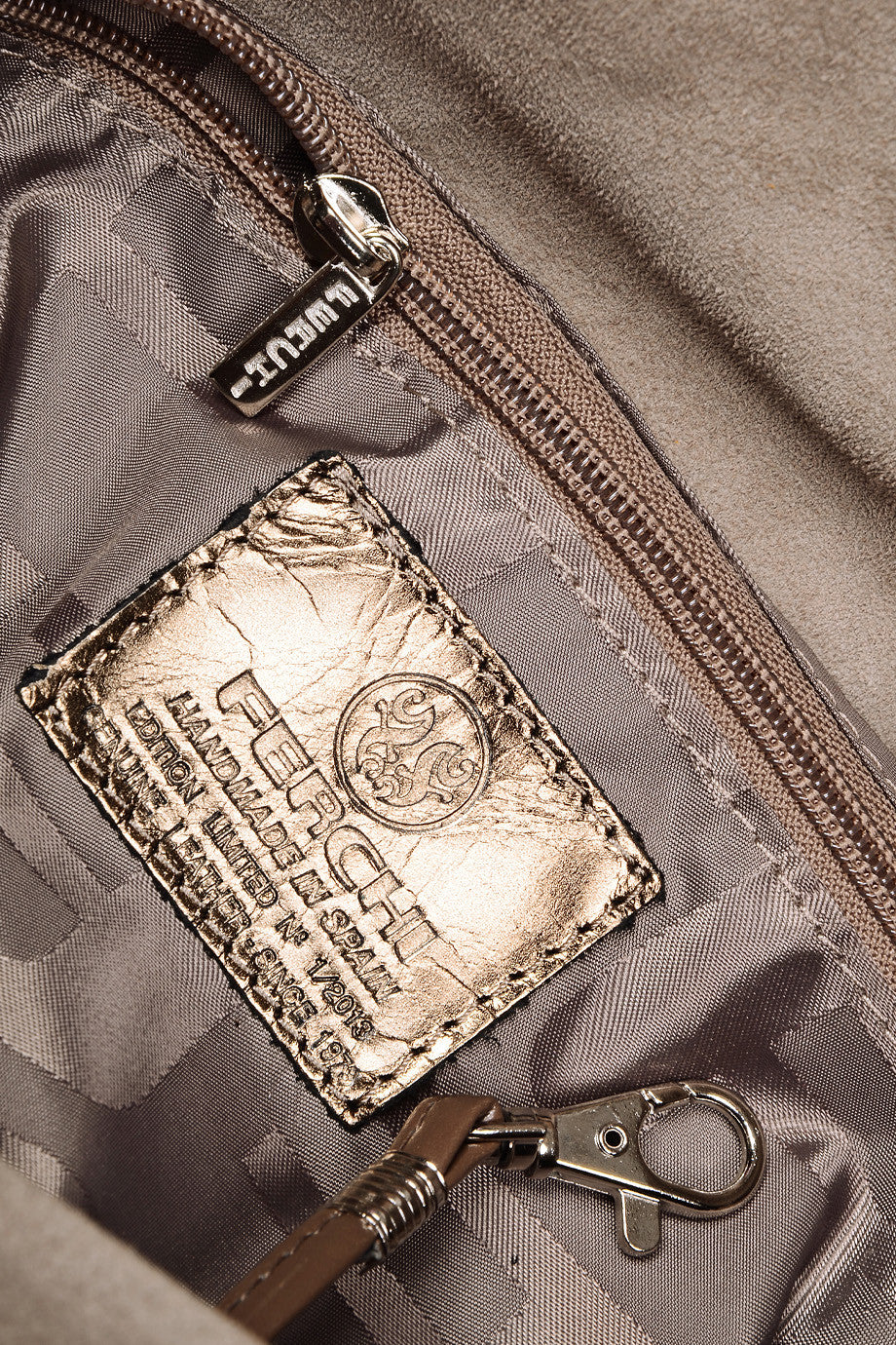 LUINA Σκούρα Ανθρακί Μεταλλιζέ Τσάντα Ώμου