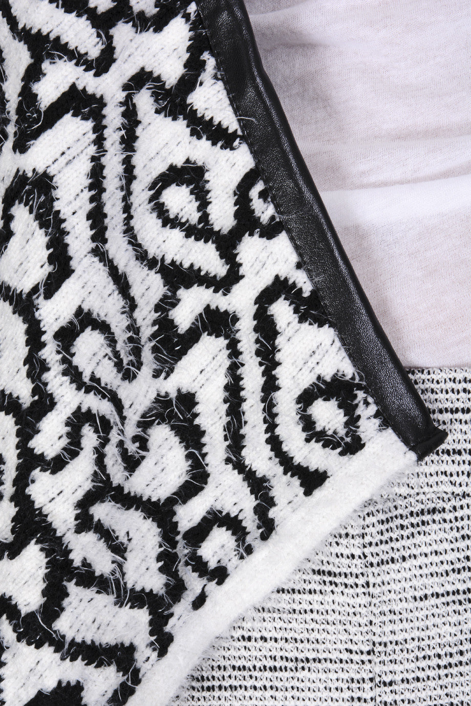 Πλεκτή Ασύμμετρη Mαυρόασπρη Ζακέτα | Γυναικεία Ρούχα