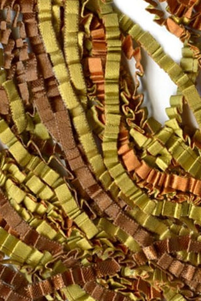 Essilp Fabric Necklace
