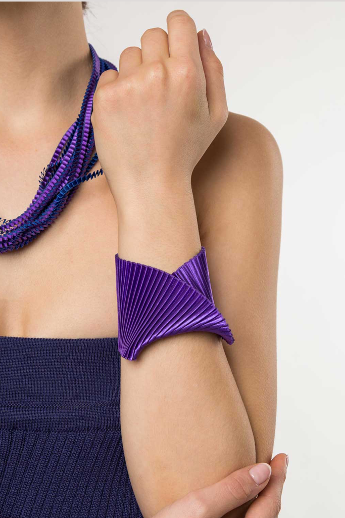Shell Μωβ Υφασμάτινο Βραχιόλι με Πιέτες | Κοσμήματα Βραχιόλια - Alexandra Tsoukala Shell Purple Silk Bracelet