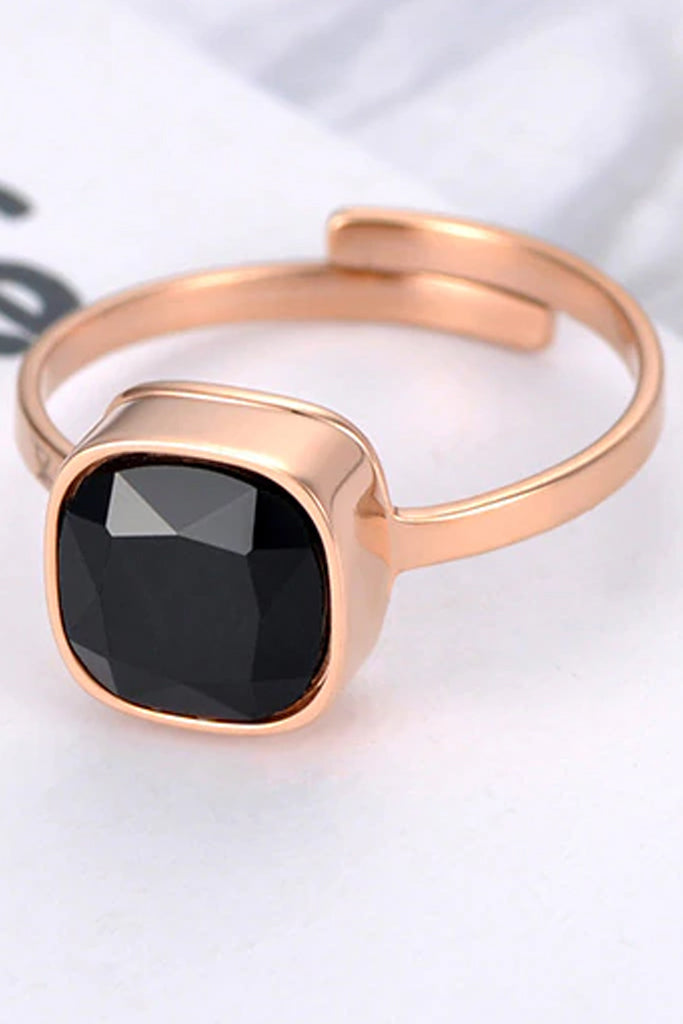 Lotte Δαχτυλίδι με Μαύρο Ματ Κρύσταλλο σε Ροζ Χρυσό | Κοσμήματα - Δαχτυλίδια